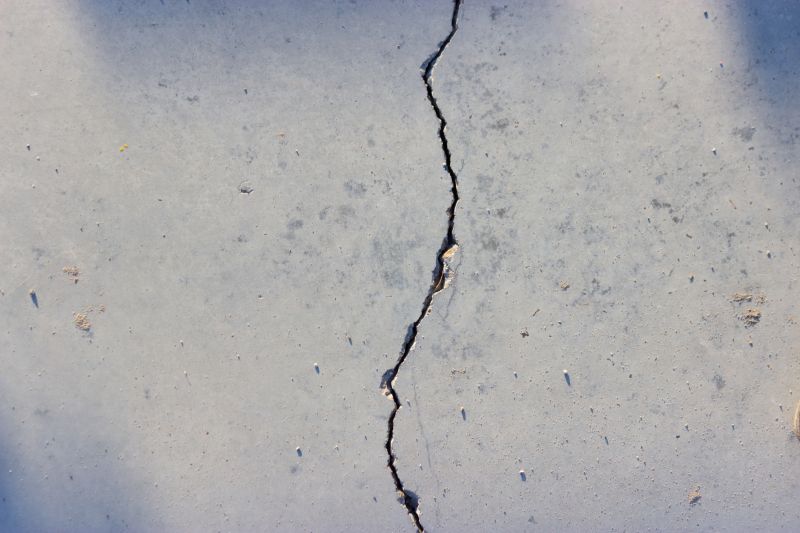 Cracked Concrete Repair in Des Moines, IA